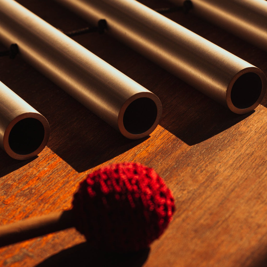 9 BAR SWINGING CHIMES