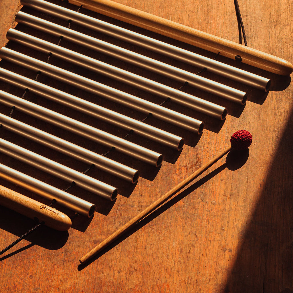 9 BAR SWINGING CHIMES