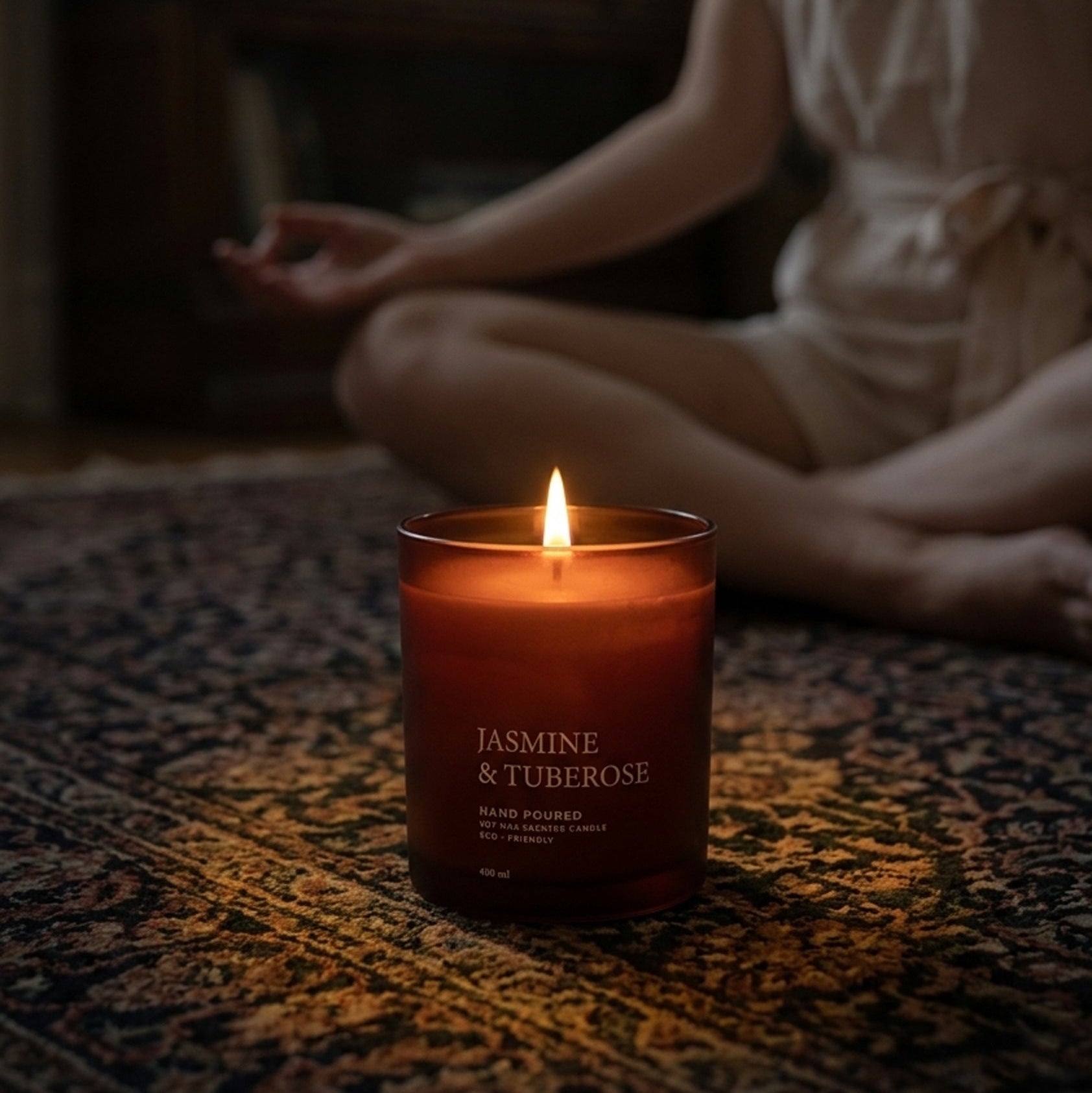 شمعة معطرة بالياسمين والتوبيروز (400 مل)